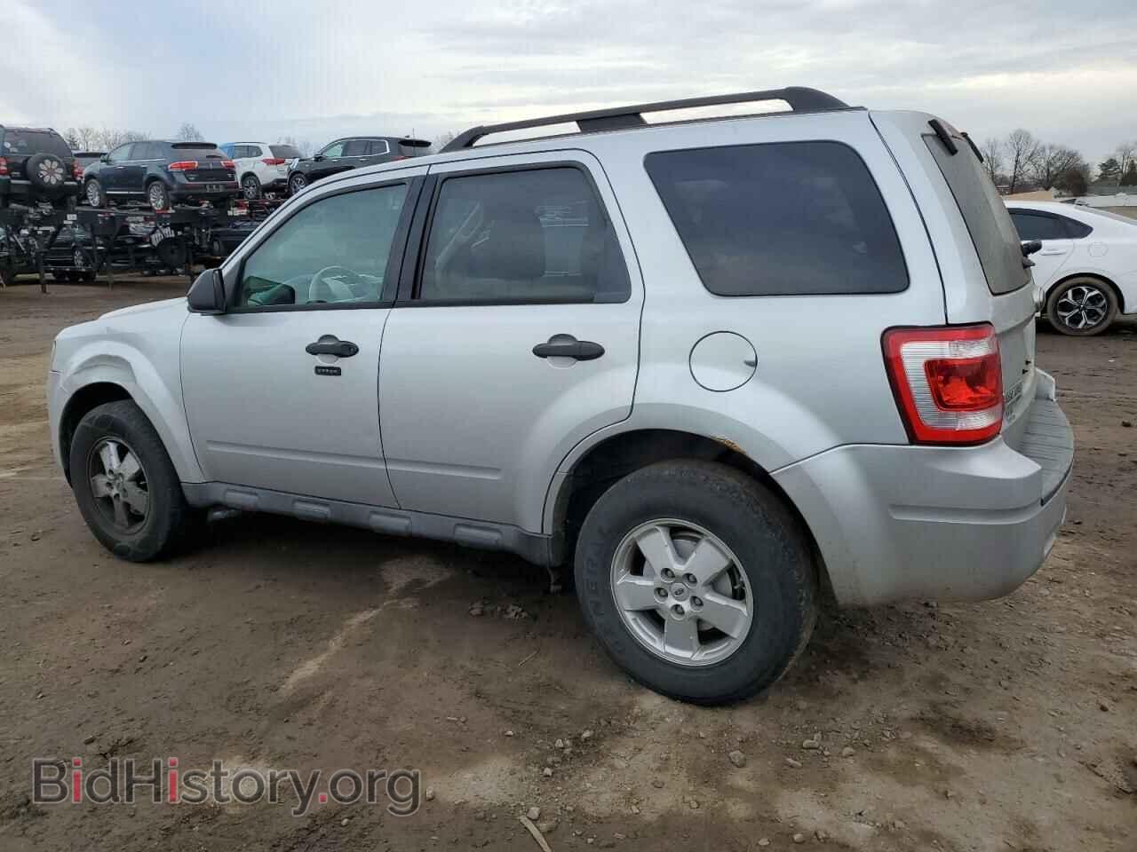 2011 FORD ESCAPE - VIN: 1FMCU0DGXBKB19766 - Фото 2