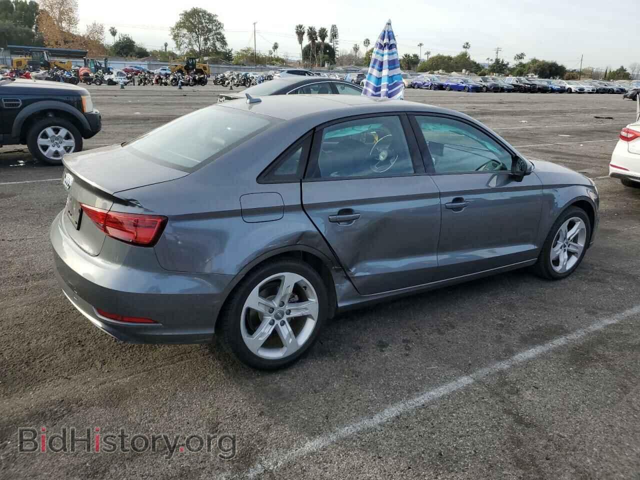 2018 AUDI A3 - VIN: WAUAUGFF0J1069647 - Фото 3