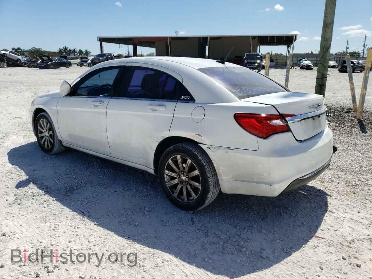 2013 CHRYSLER 200 - VIN: 1C3CCBBB6DN765807 - Фото 2