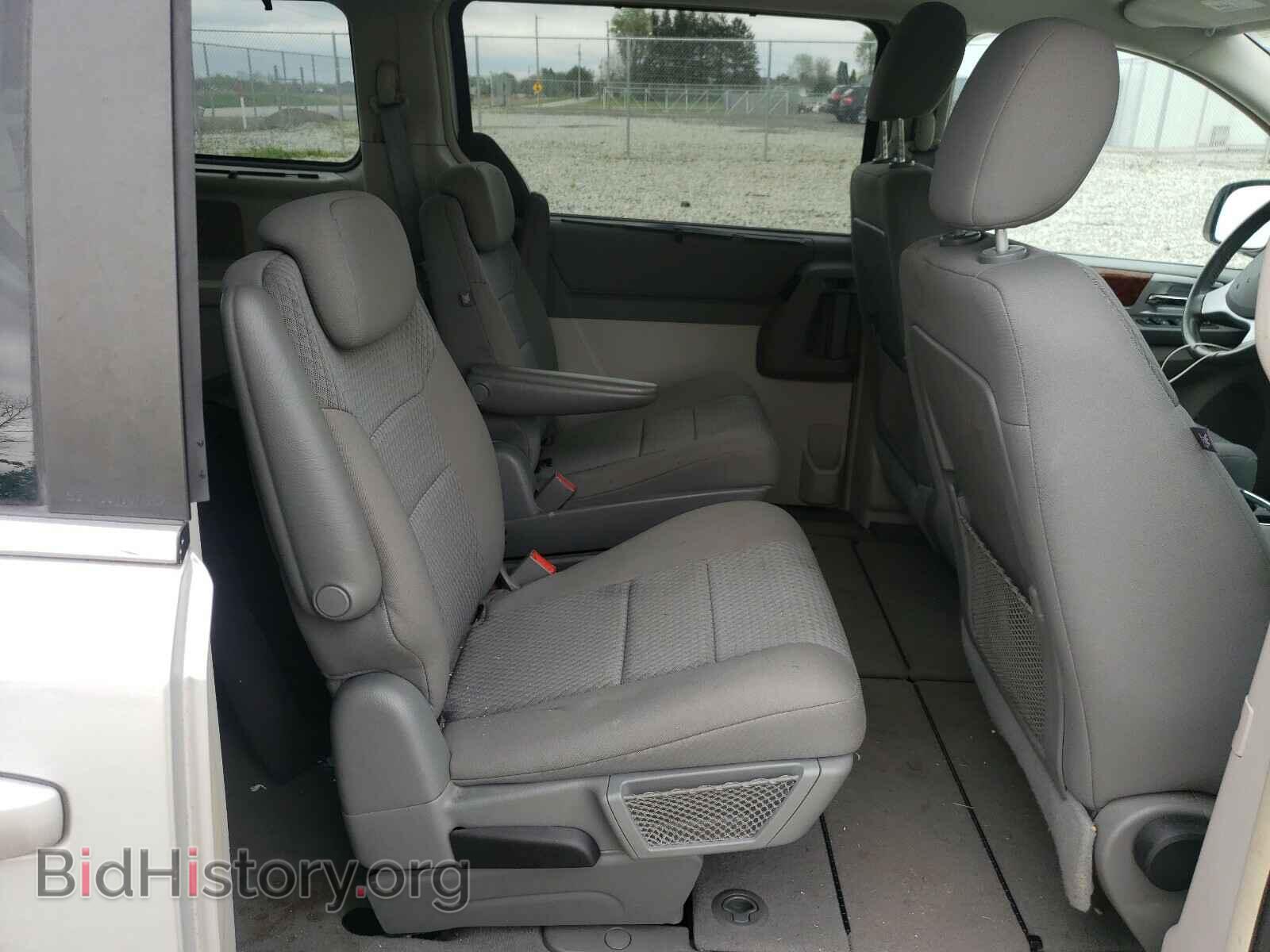 2009 CHRYSLER MINIVAN - VIN: 2A8HR54119R560601 - Фото 6