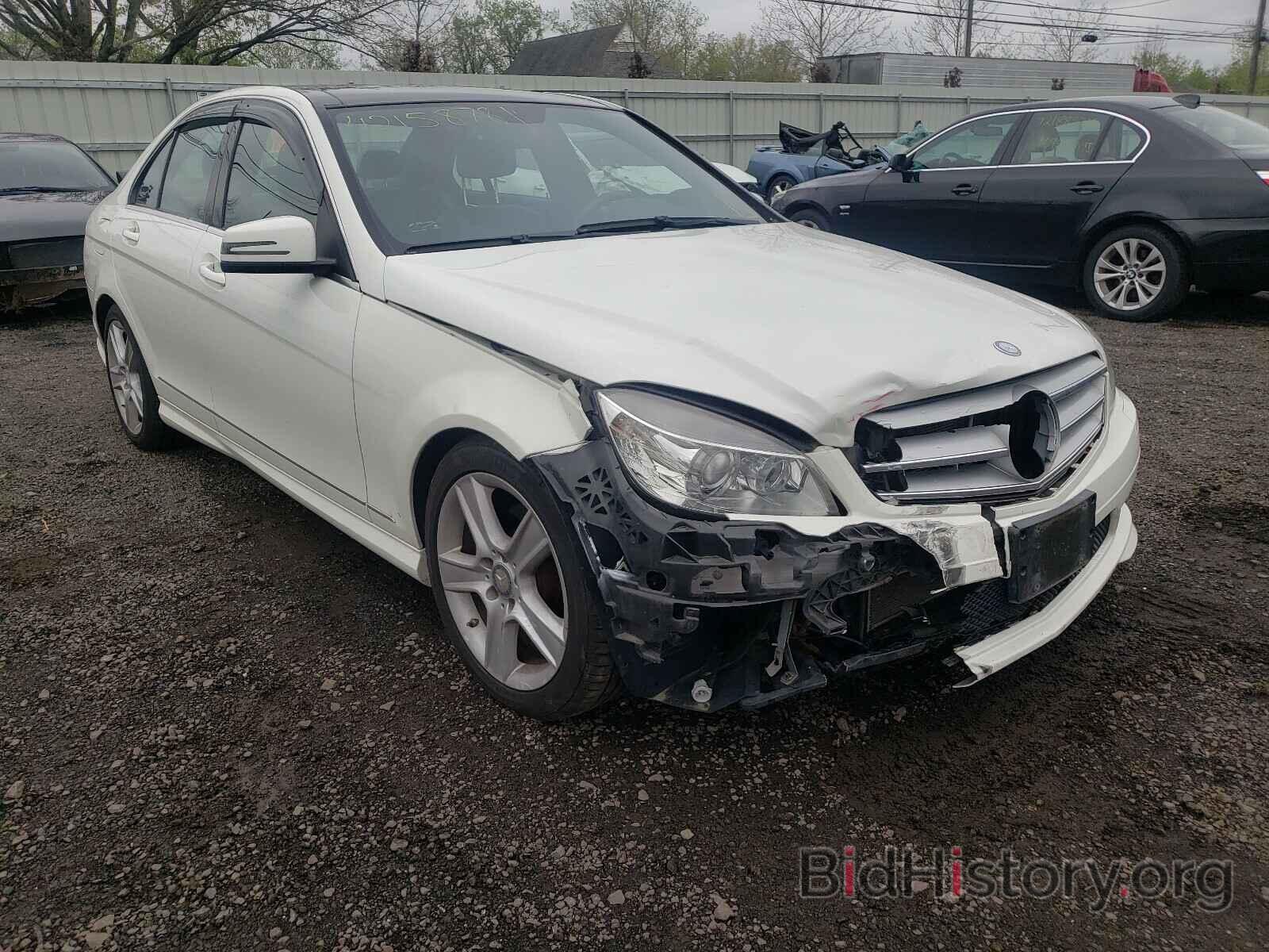 Photo WDDGF8BB1AR089798 - MERCEDES-BENZ C CLASS 2010