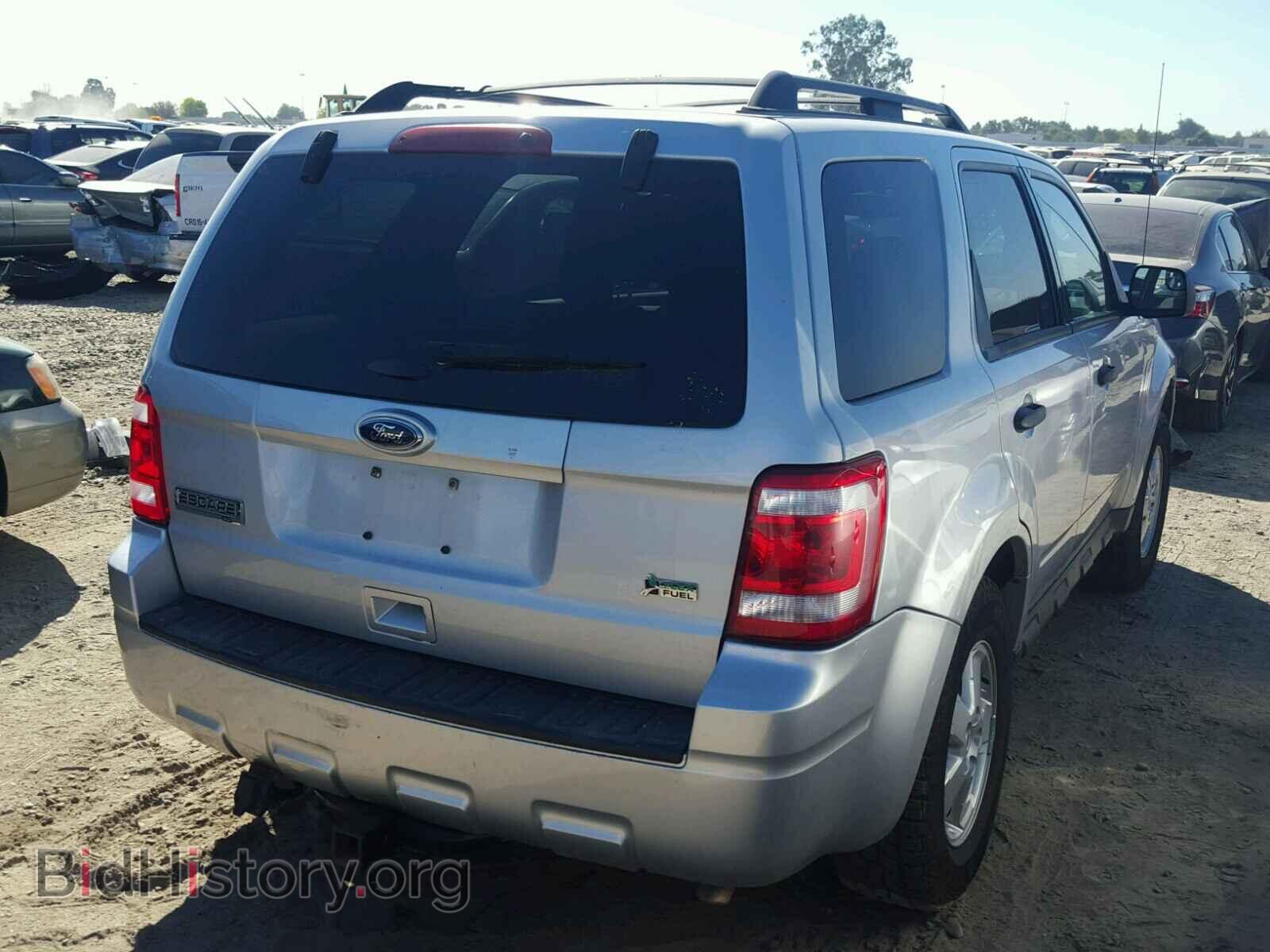 2011 FORD ESCAPE - VIN: 1FMCU0DG4BKB25675 - Фото 4
