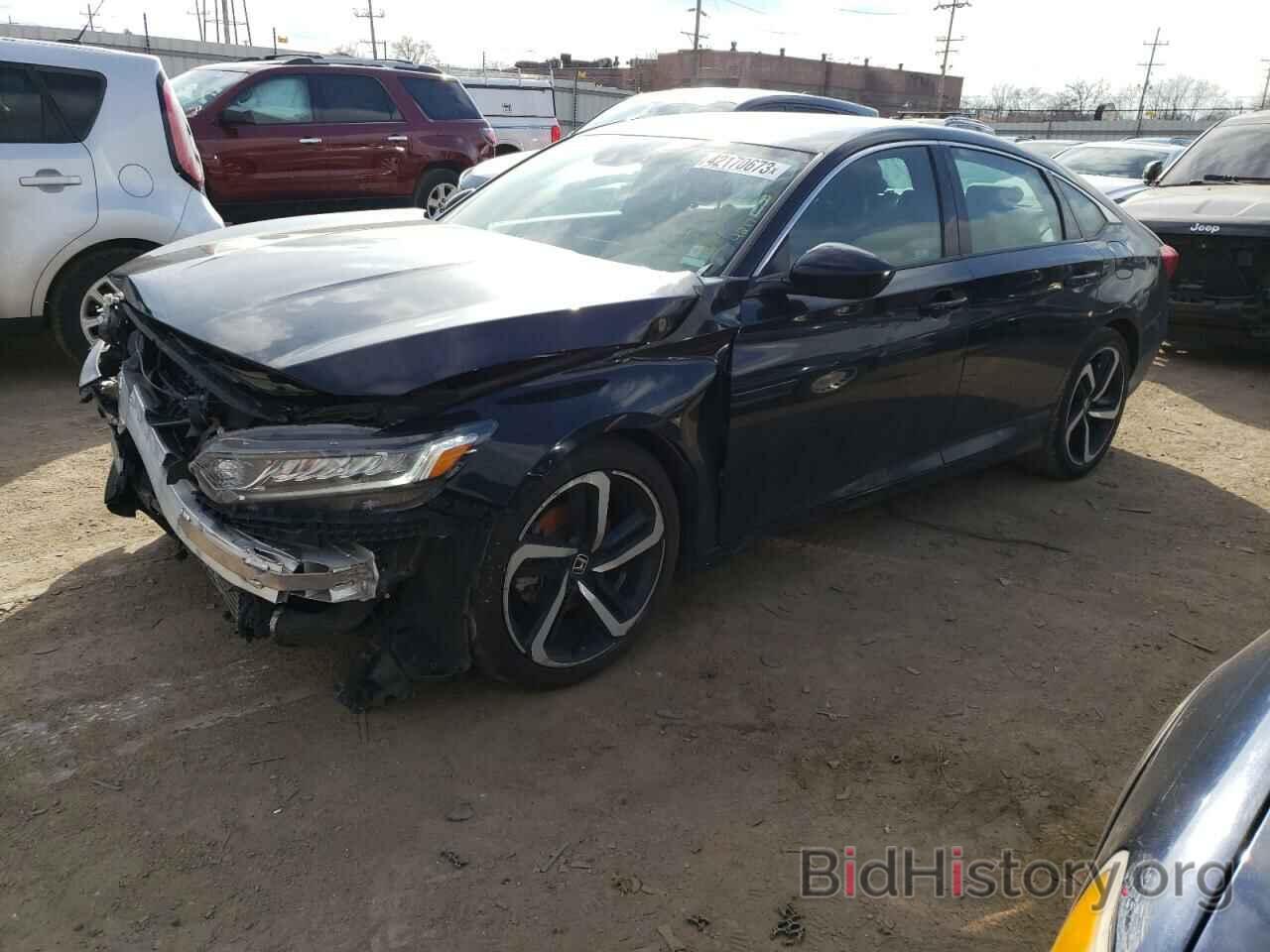 Report 1HGCV1F35KA166745 HONDA ACCORD 2019 BLACK GAS - price and damage ...