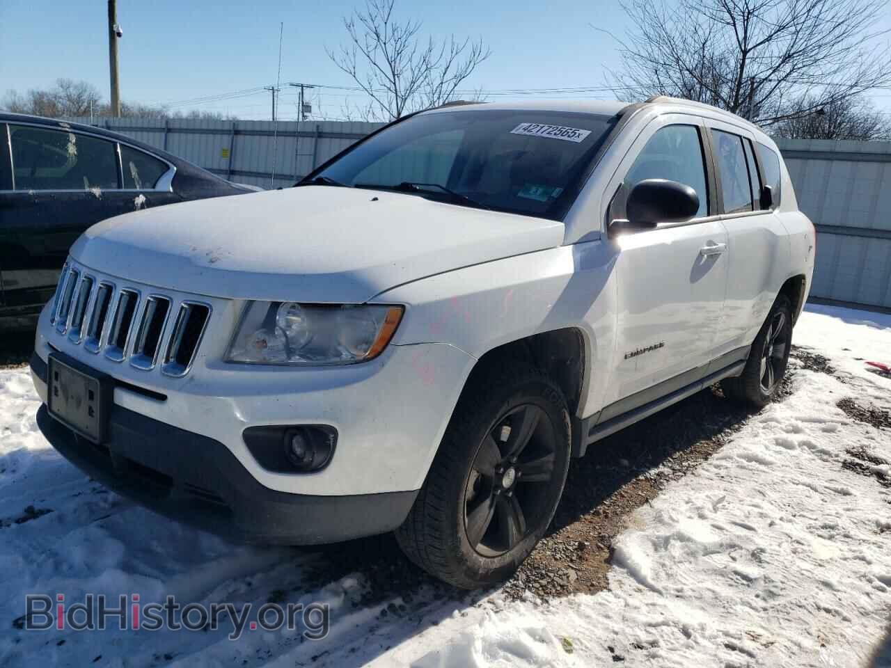 Photo 1J4NF1FBXBD280938 - JEEP COMPASS 2011