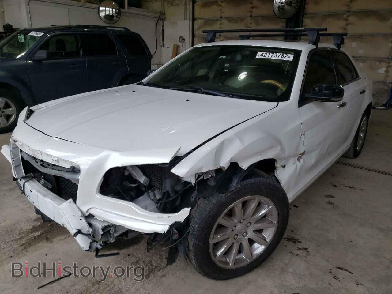 2014 CHRYSLER 300 - VIN: 2C3CCAEG6EH181208 - Фото 2