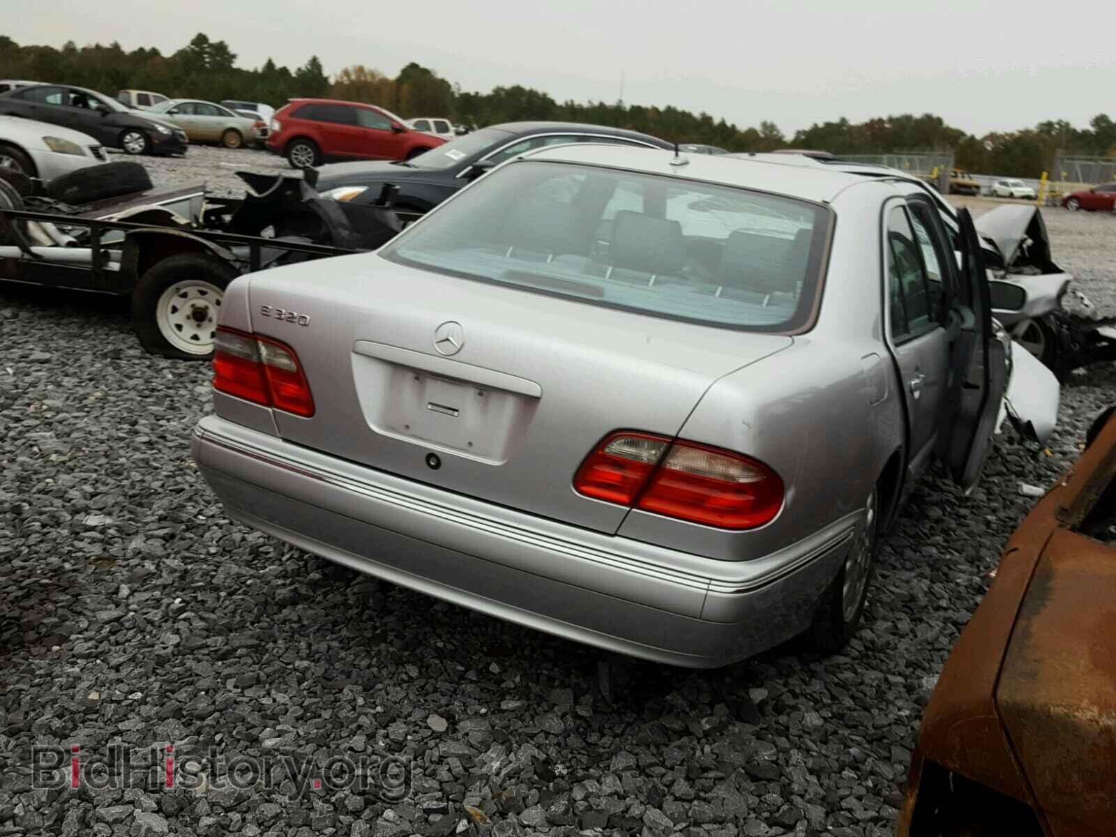 2001 MERCEDES-BENZ E 320 - VIN: WDBJF65J21B333778 - Фото 4