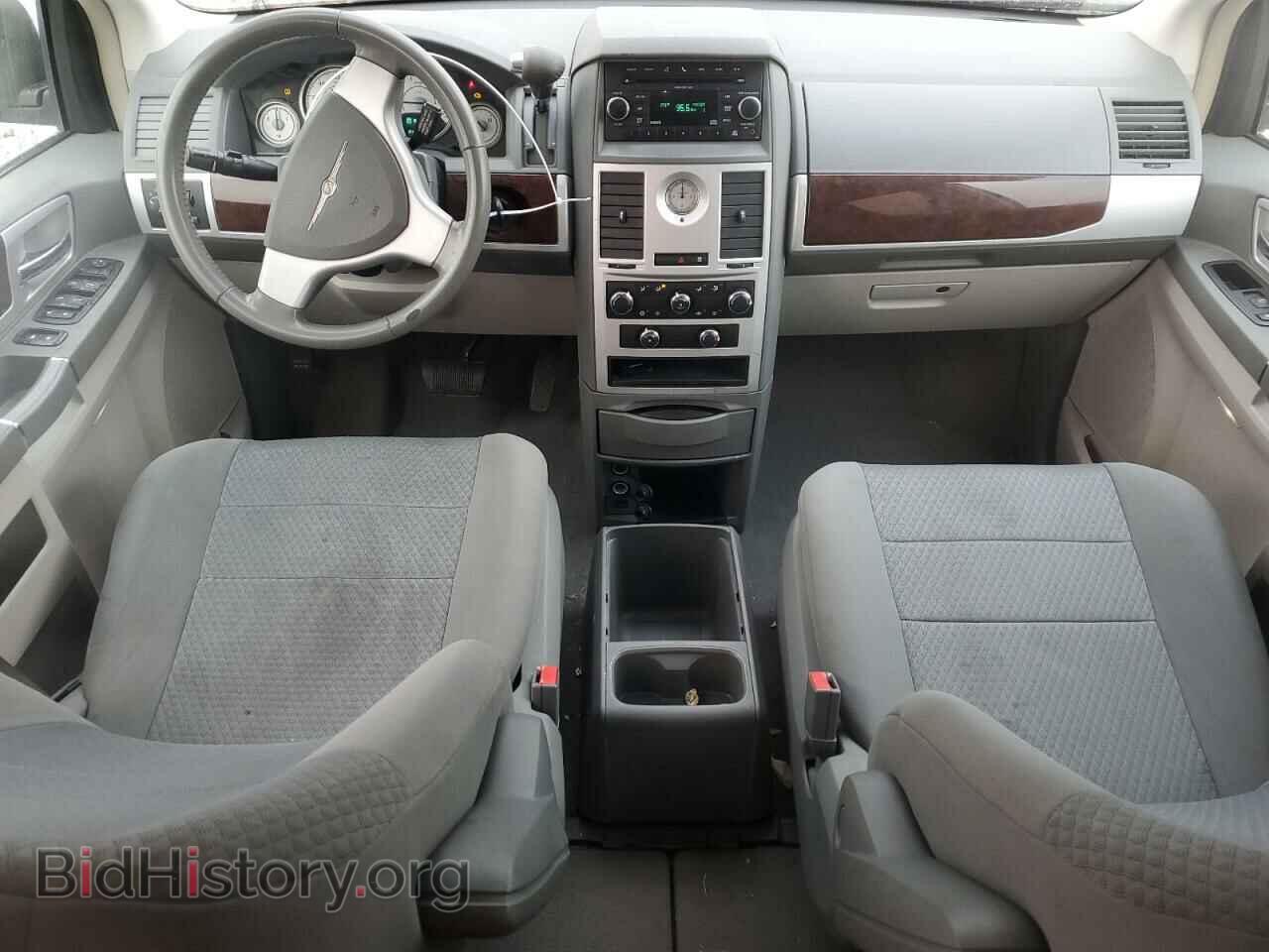 2010 CHRYSLER MINIVAN - VIN: 2A4RR5D10AR300605 - Фото 8