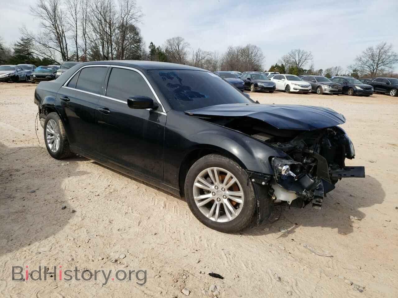 2019 CHRYSLER 300 - VIN: 2C3CCAAG0KH548055 - Фото 4