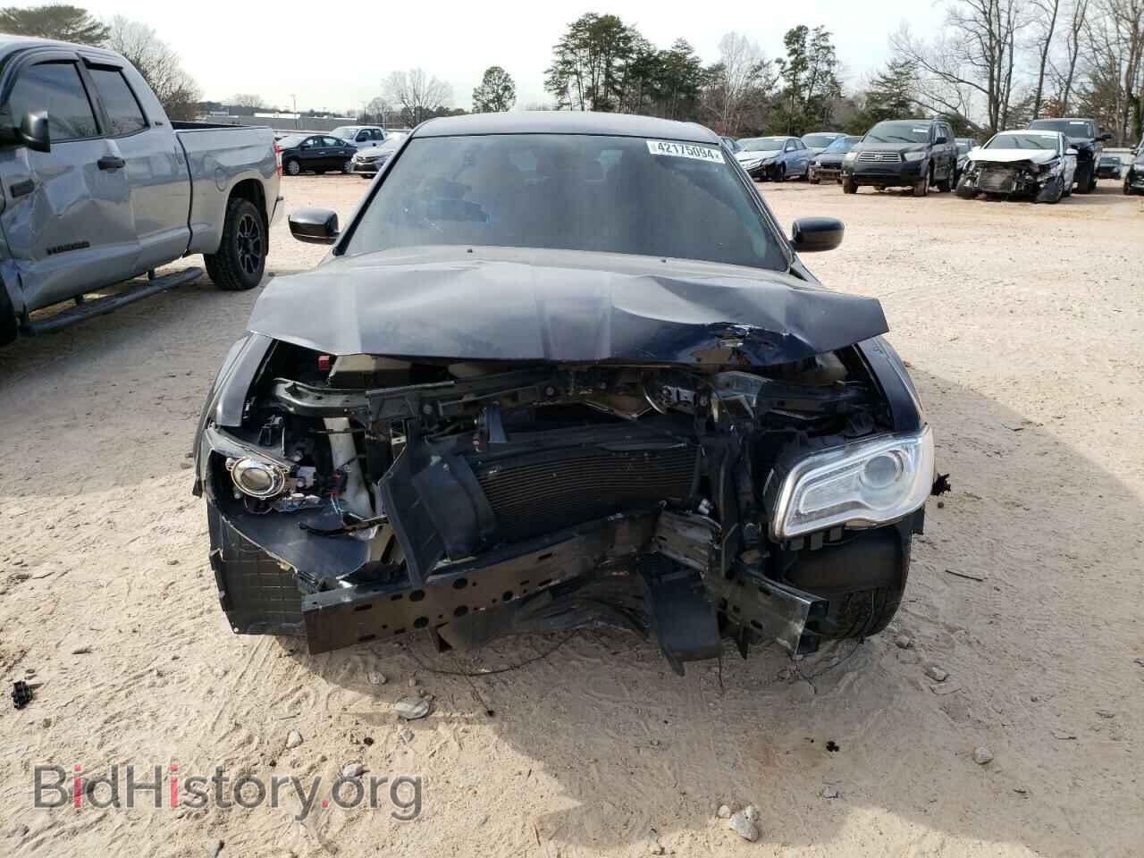 2019 CHRYSLER 300 - VIN: 2C3CCAAG0KH548055 - Фото 5