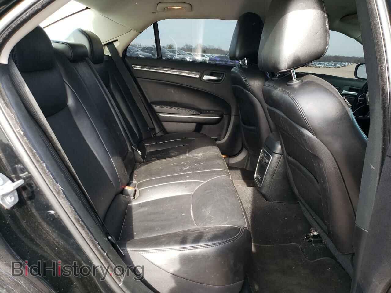 2019 CHRYSLER 300 - VIN: 2C3CCAAG0KH548055 - Фото 10