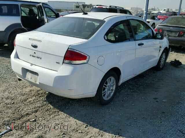 2008 FORD FOCUS - VIN: 1FAHP33N98W218007 - Фото 4