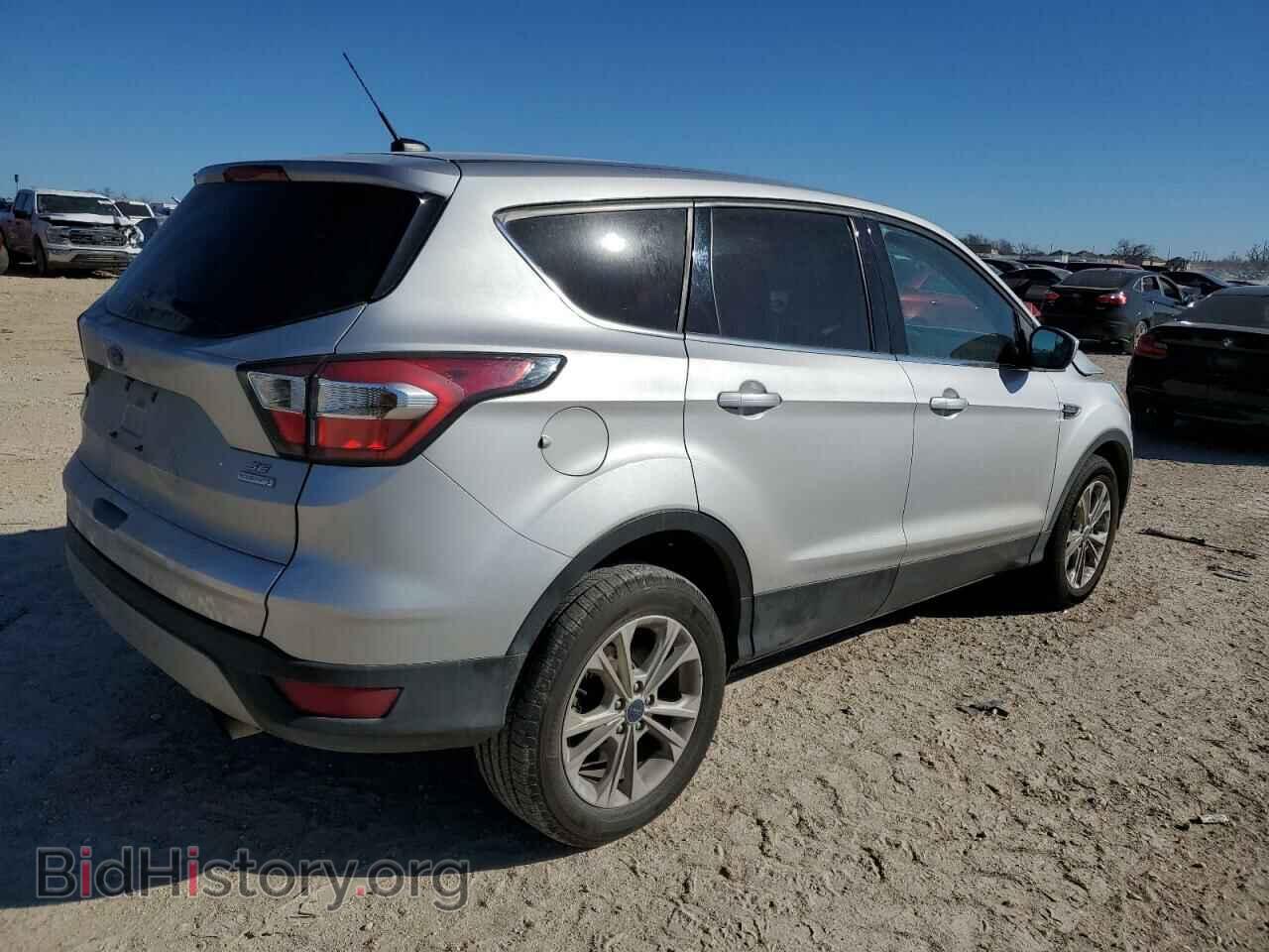 2017 FORD ESCAPE - VIN: 1FMCU0G9XHUB05604 - Фото 3