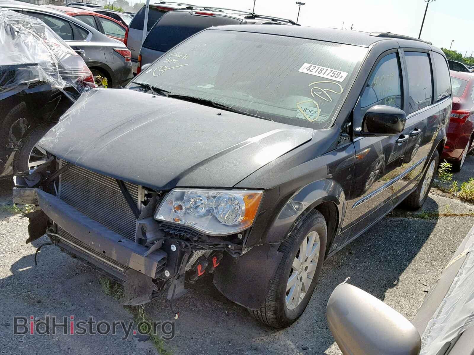 2016 CHRYSLER TOWN & COU - VIN: 2C4RC1BG2GR289624 - Photo 2