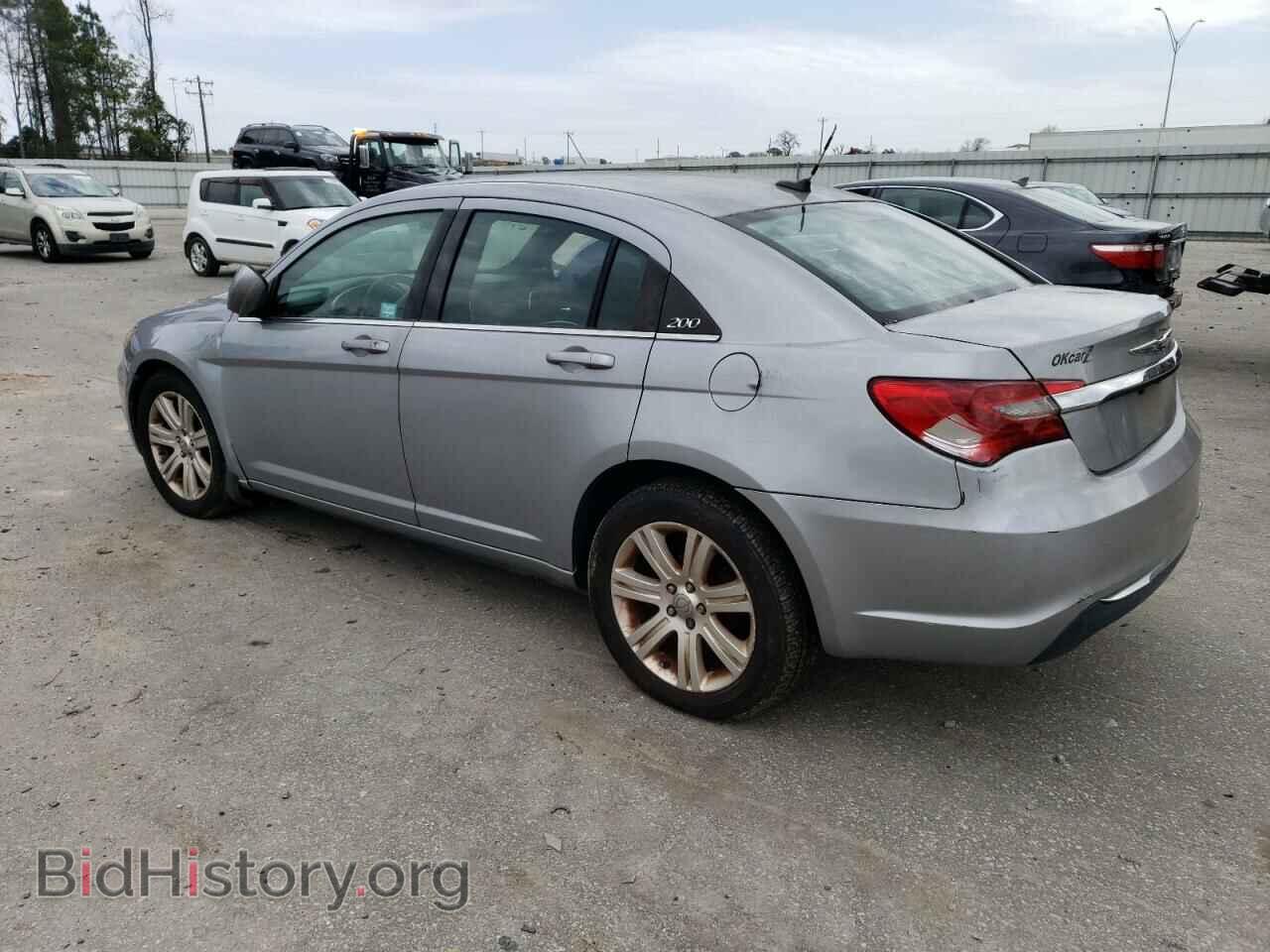 2013 CHRYSLER 200 - VIN: 1C3CCBABXDN765195 - Фото 2