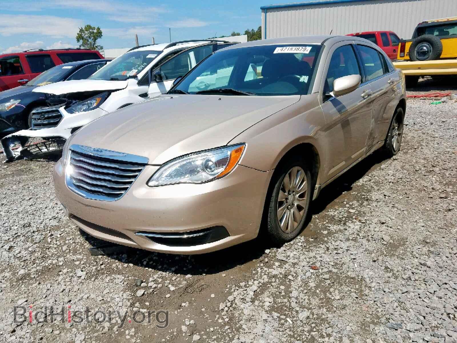 2014 CHRYSLER 200 - VIN: 1C3CCBAB1EN141111 - Фото 2