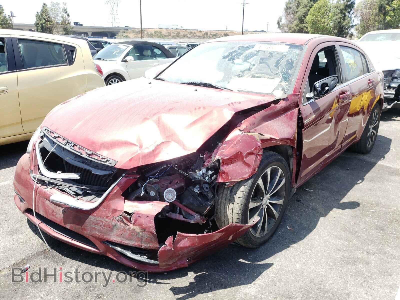 2013 CHRYSLER 200 - VIN: 1C3CCBBB2DN579407 - Фото 2