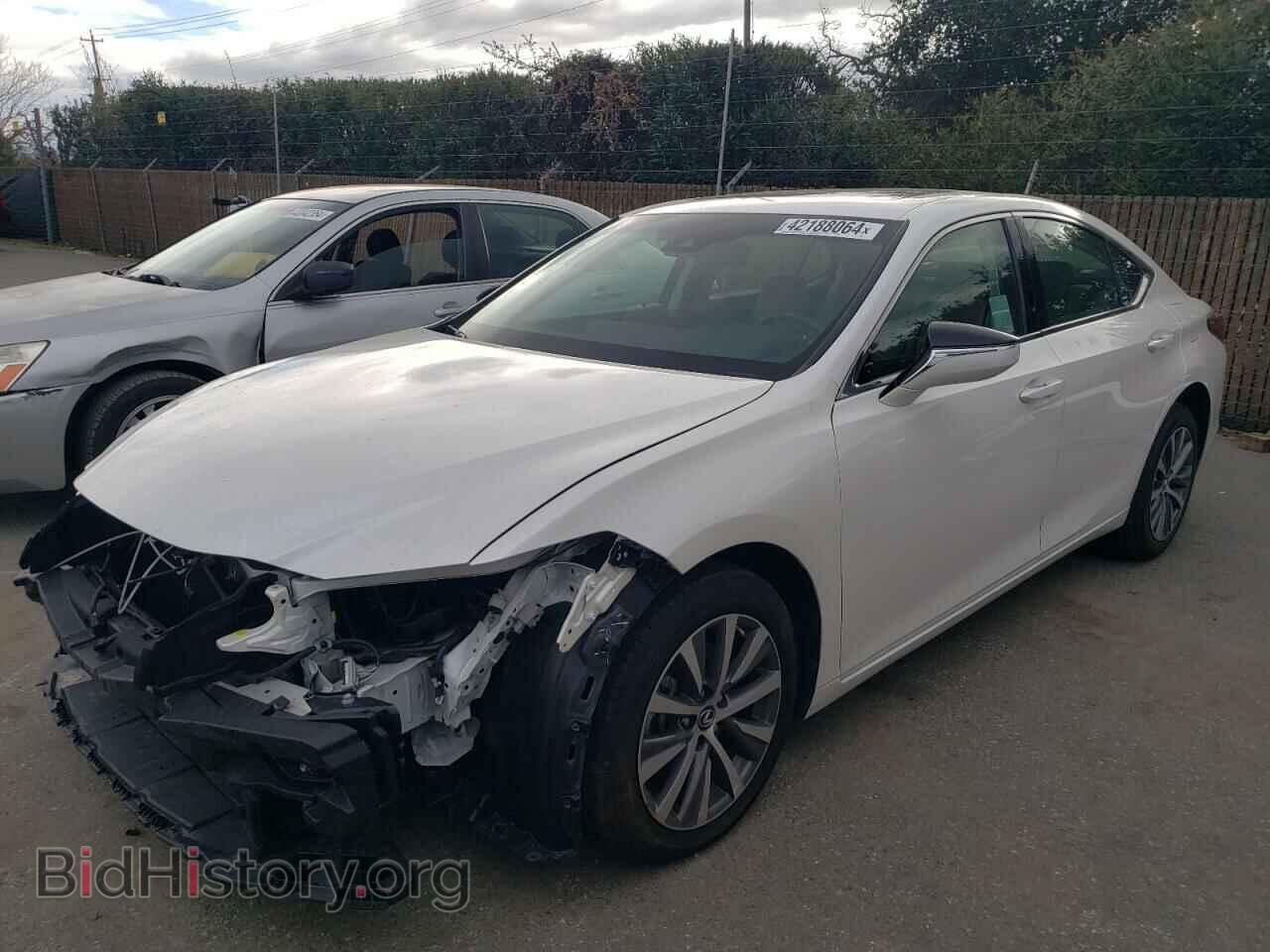 Photo 58ABZ1B19KU007720 - LEXUS ES350 2019