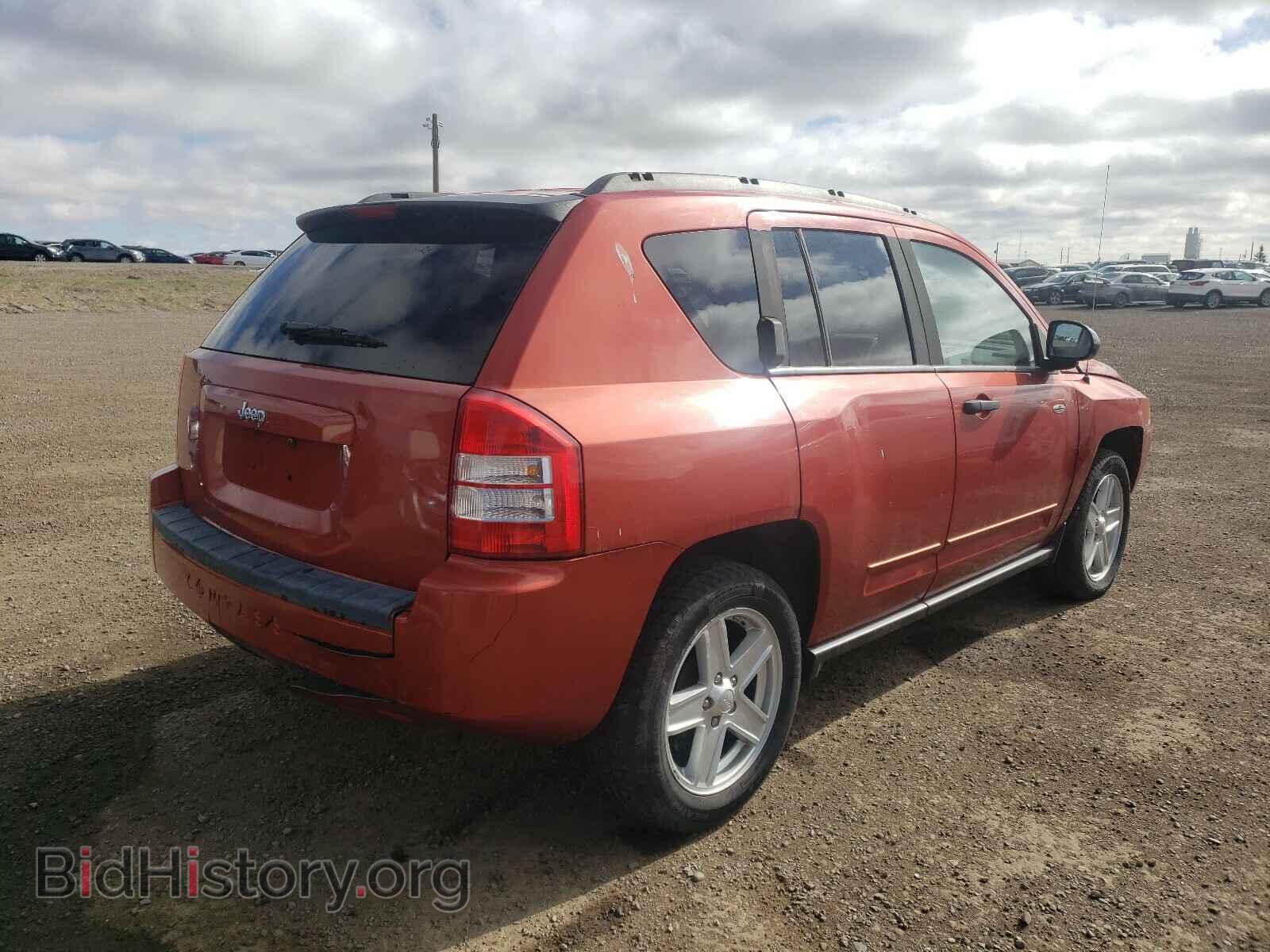 2008 JEEP COMPASS - VIN: 1J8FT47018D737221 - Фото 4