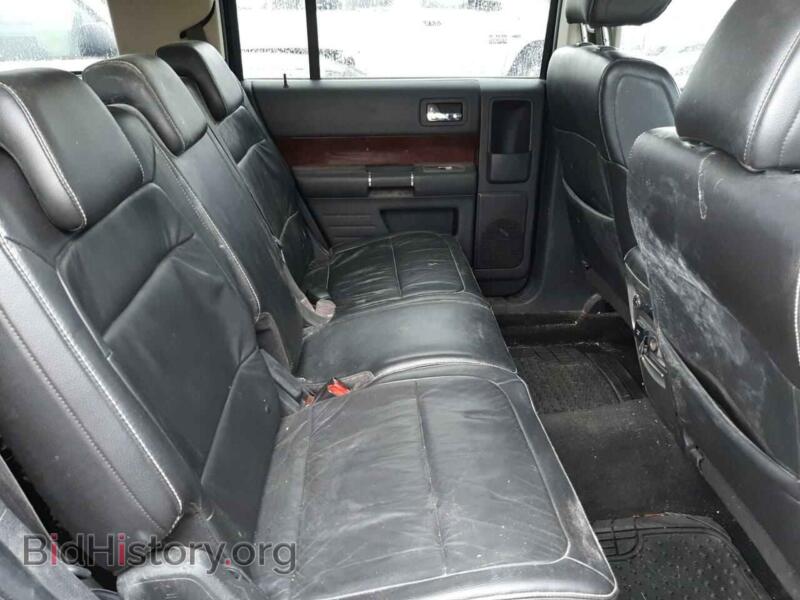 2010 Ford FLEX (VIN 2FMHK6CC1ABA31632) — photo 6 of 10