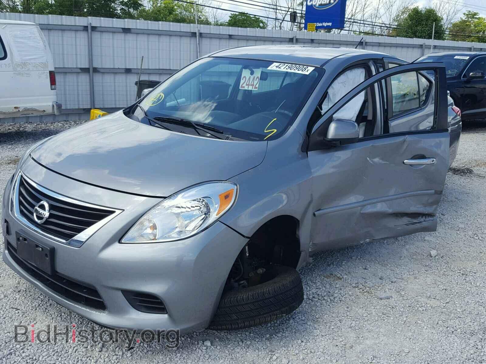 2013 NISSAN VERSA - VIN: 3N1CN7AP1DL843476 - Фото 2
