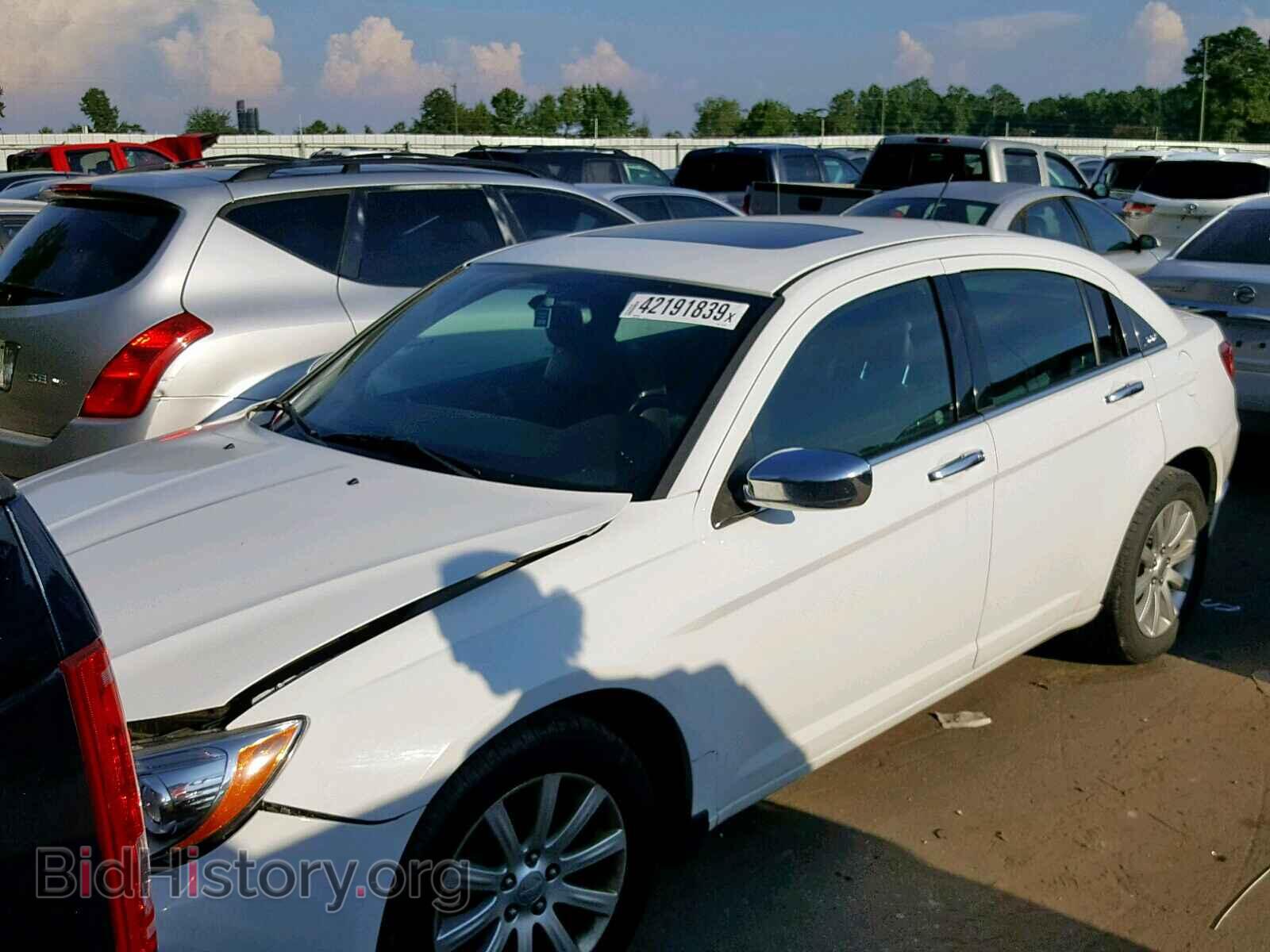 2014 CHRYSLER 200 - VIN: 1C3CCBCG9EN192140 - Фото 2