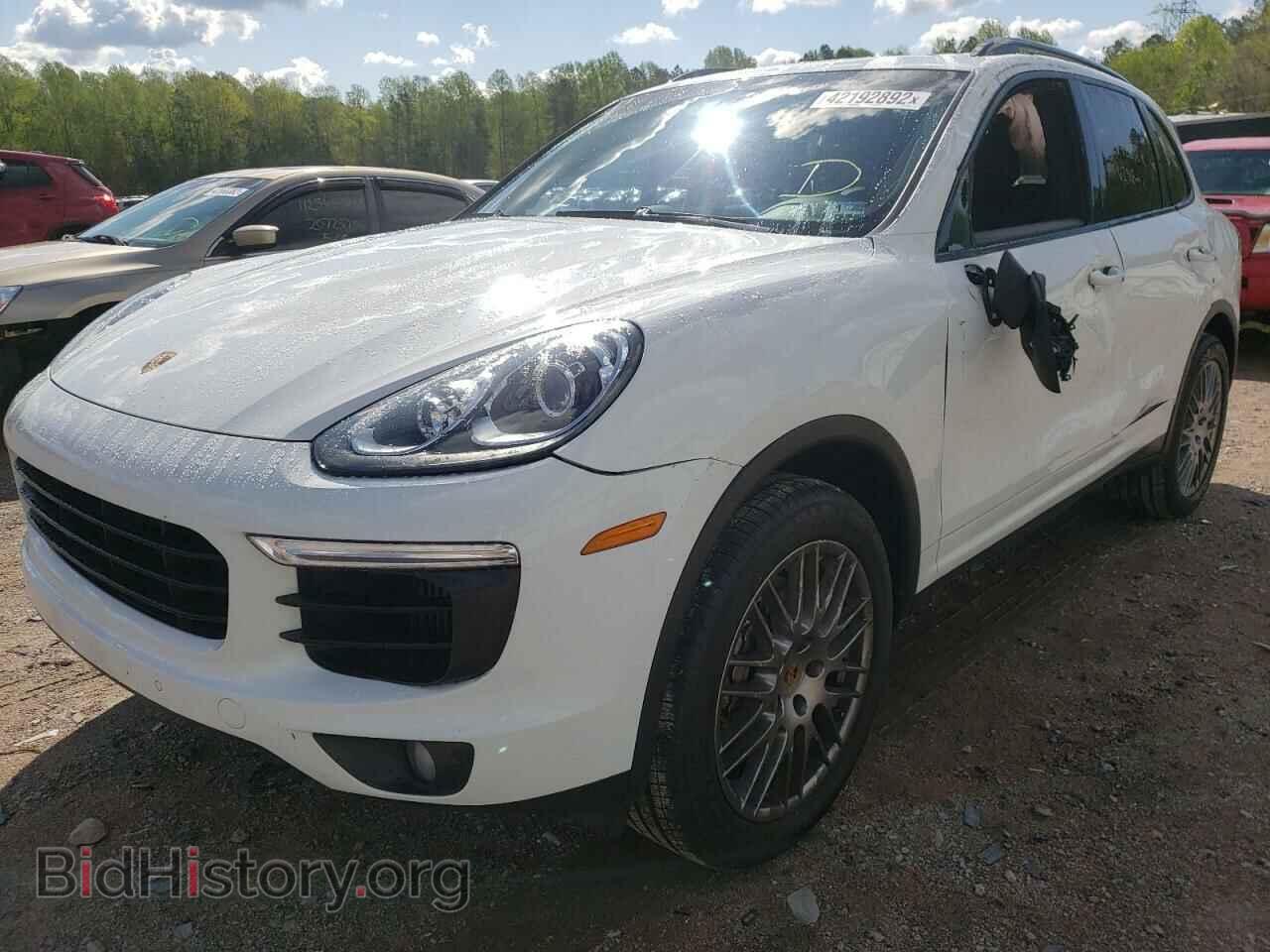 2017 PORSCHE CAYENNE - VIN: WP1AB2A29HLA52097 - Фото 2