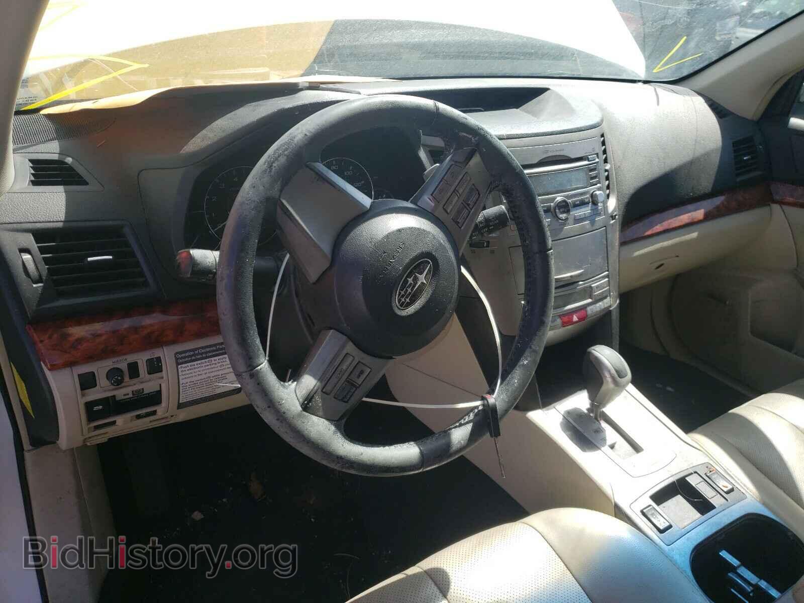 2011 SUBARU LEGACY - VIN: 4S4BRBKC9B3312090 - Фото 9