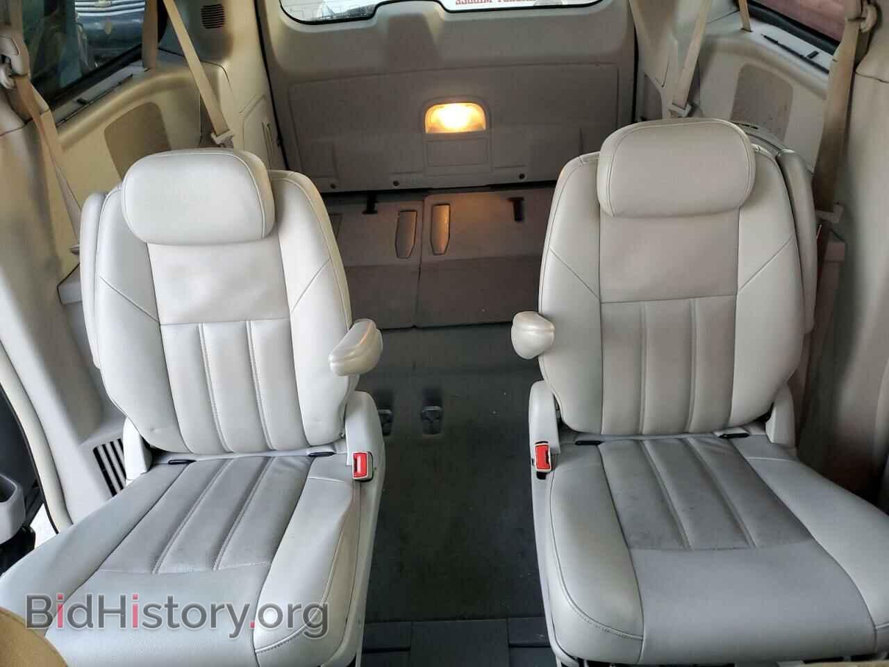 2008 CHRYSLER MINIVAN - VIN: 2A8HR54P78R828845 - Фото 10