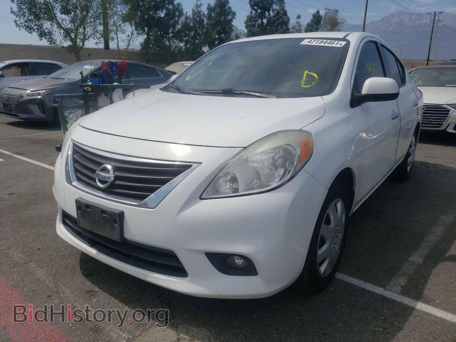 2013 NISSAN VERSA - VIN: 3N1CN7AP8DL889340 - Фото 2