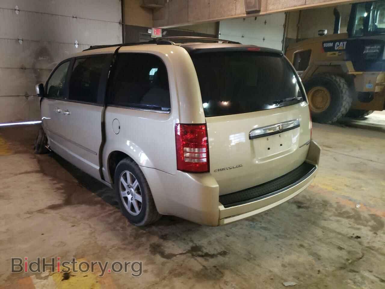 2010 CHRYSLER MINIVAN - VIN: 2A4RR5DX8AR501477 - Фото 3