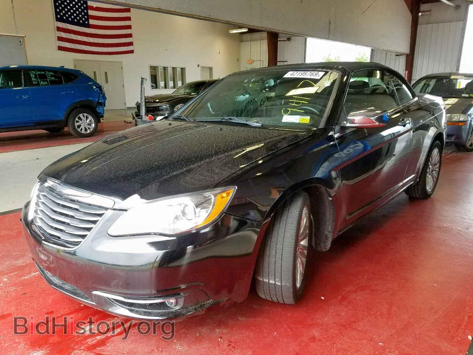 2011 CHRYSLER 200 - VIN: 1C3BC7EGXBN600209 - Фото 2