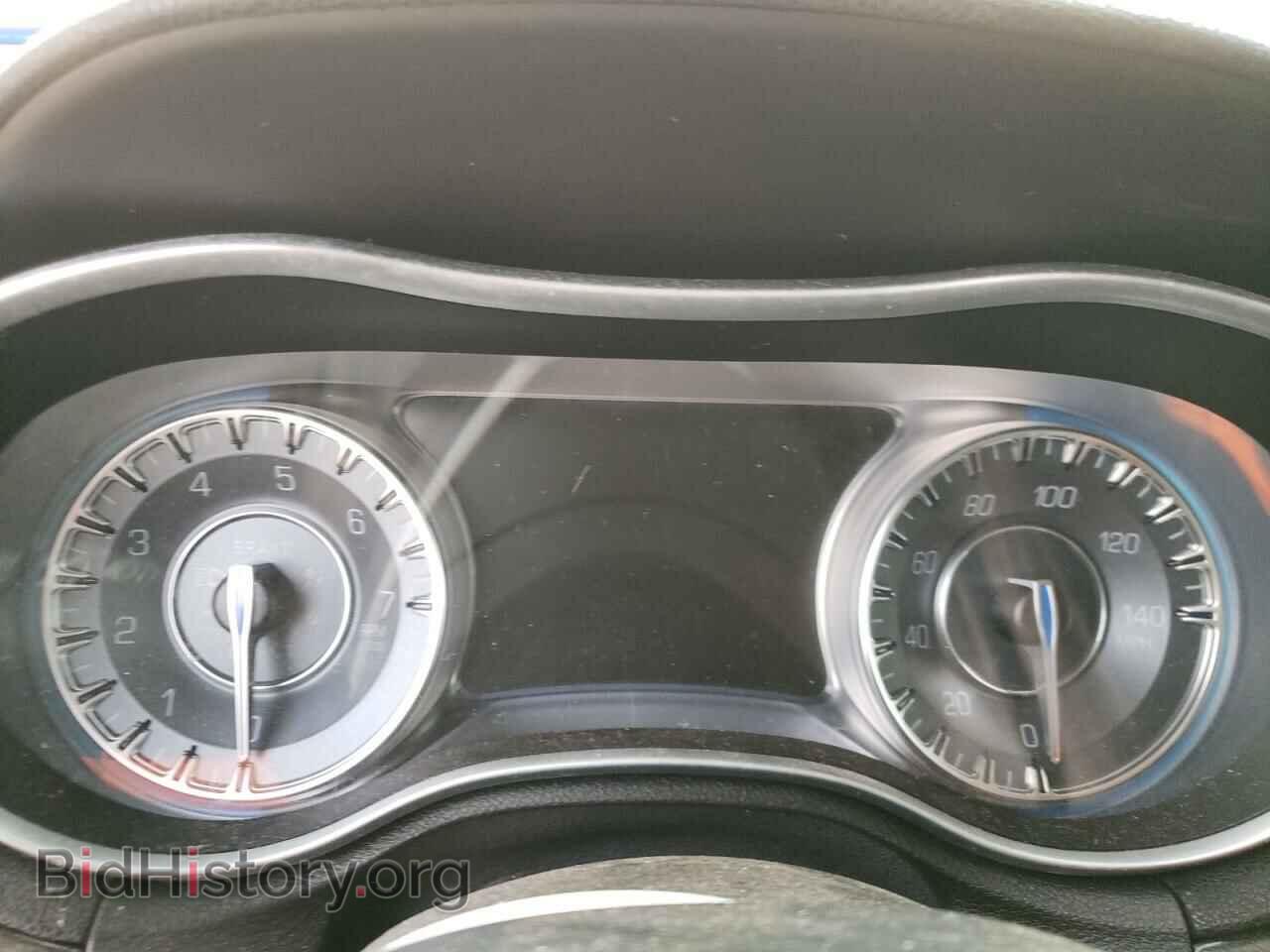 2015 CHRYSLER 300 - VIN: 2C3CCAAG0FH772903 - Фото 9