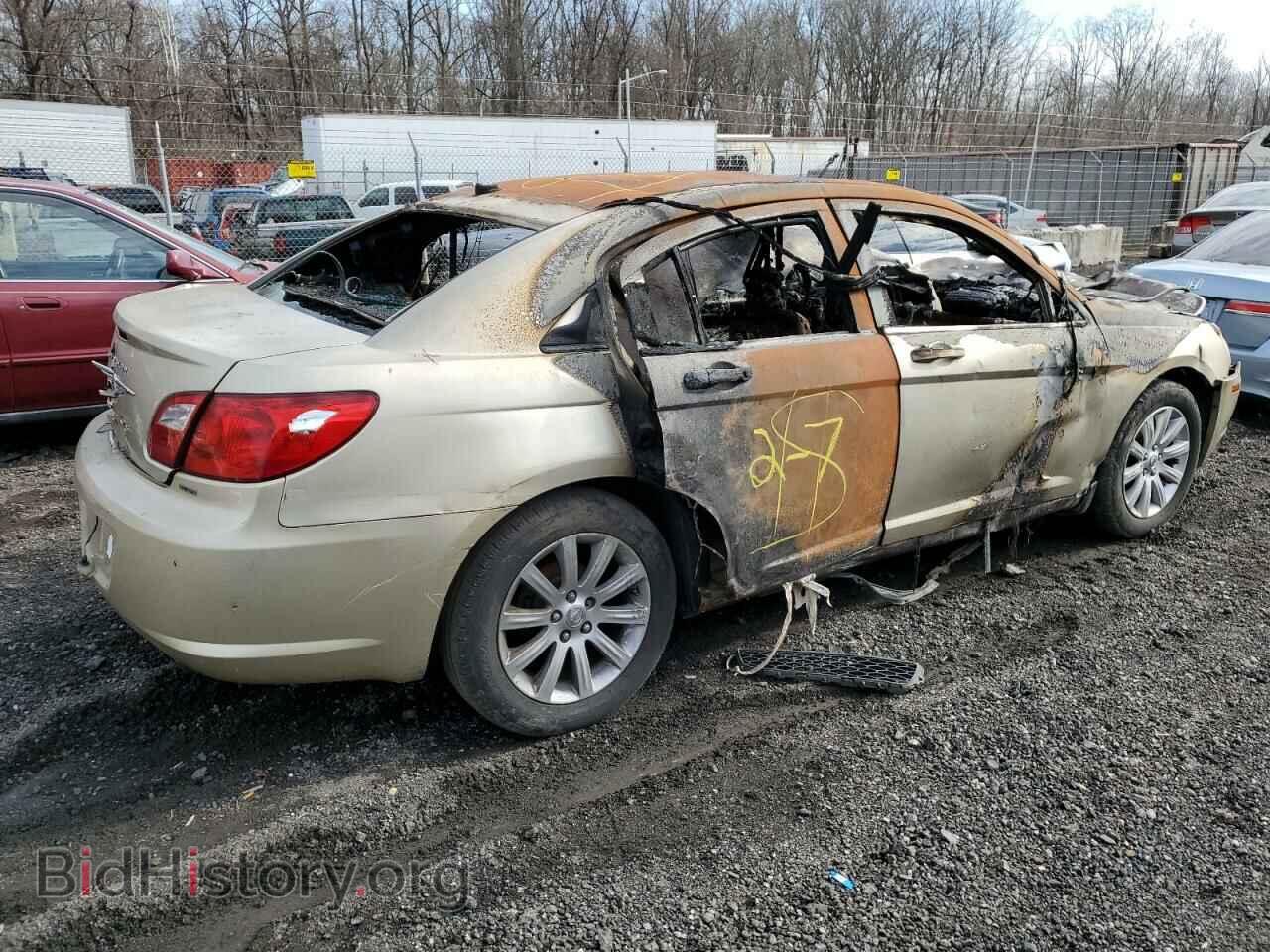 2010 CHRYSLER SEBRING - VIN: 1C3CC5FB3AN116330 - Фото 3