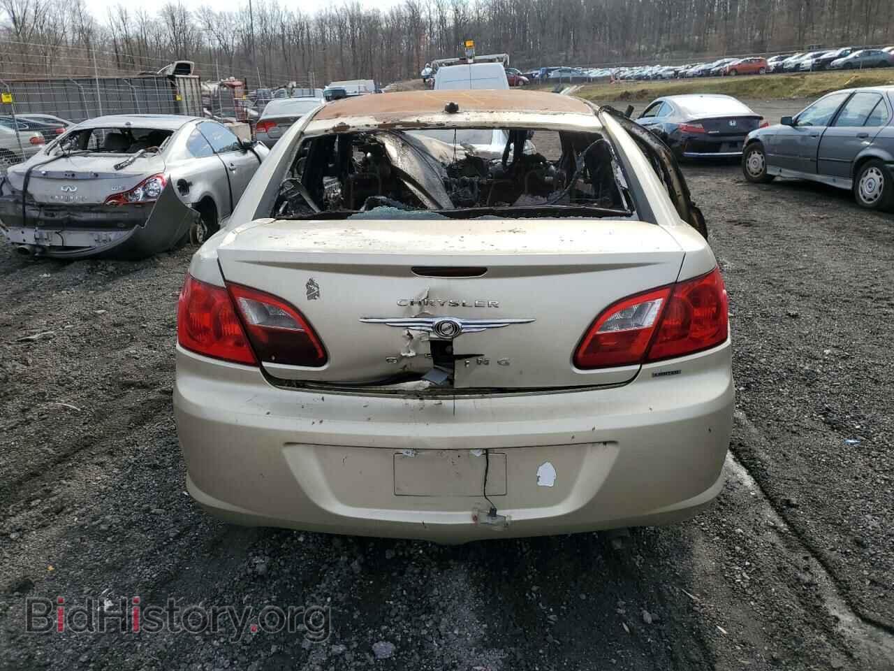 2010 CHRYSLER SEBRING - VIN: 1C3CC5FB3AN116330 - Фото 6