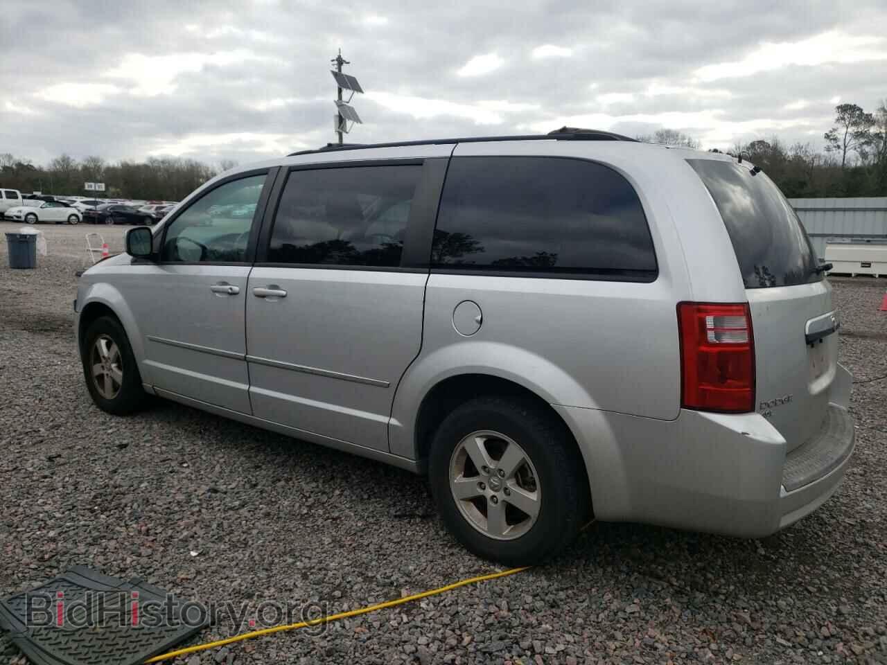 2010 DODGE CARAVAN - VIN: 2D4RN5DX2AR191654 - Фото 2