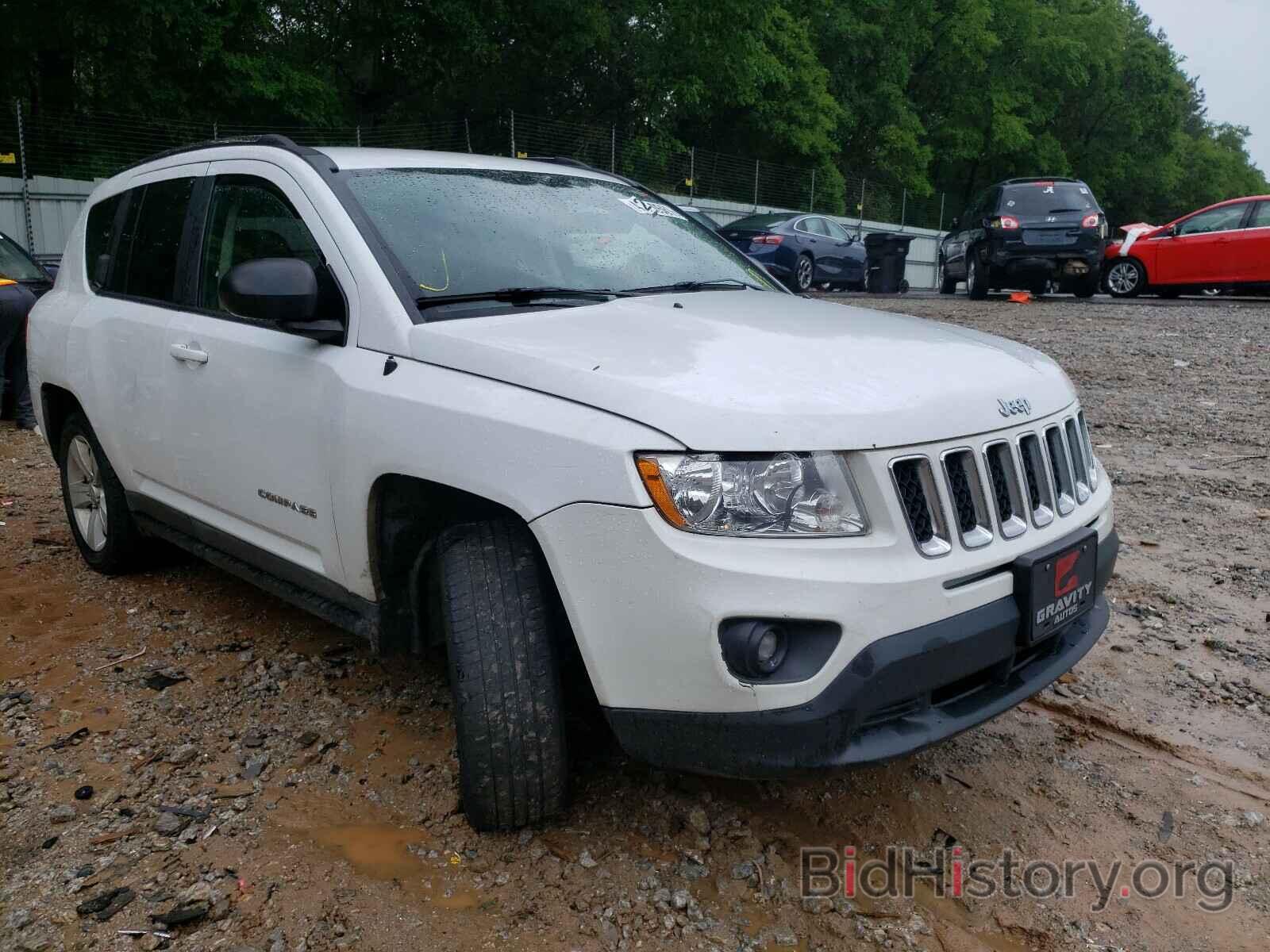 Photo 1J4NT1FA6BD260640 - JEEP COMPASS 2011