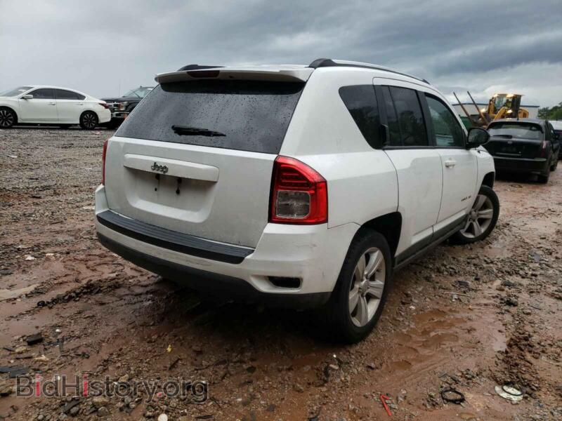2011 Jeep COMPASS (VIN 1J4NT1FA6BD260640) — фото 4 из 10