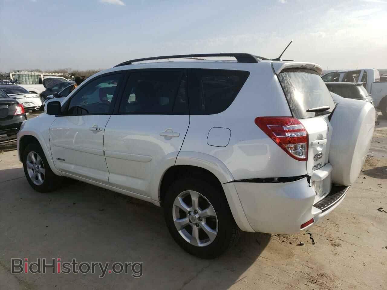 2011 TOYOTA RAV4 - VIN: 2T3YF4DV4BW070646 - Фото 2