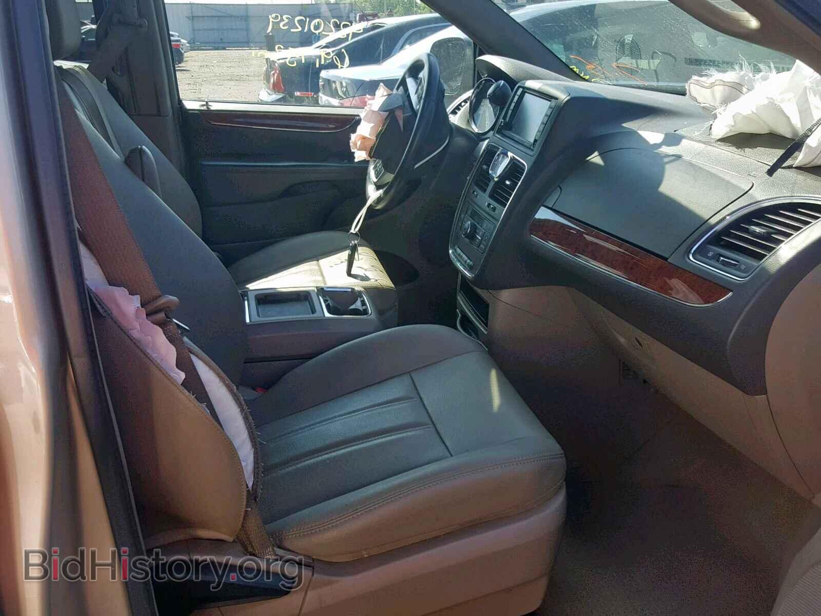 2016 CHRYSLER TOWN & COU - VIN: 2C4RC1BG1GR282499 - Фото 5