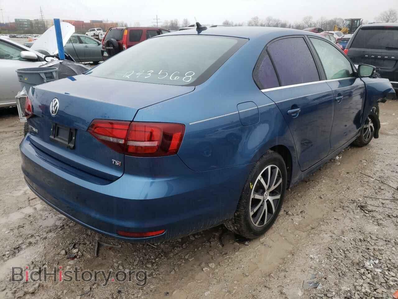 2018 VOLKSWAGEN JETTA - VIN: 3VWDB7AJ7JM243568 - Фото 4