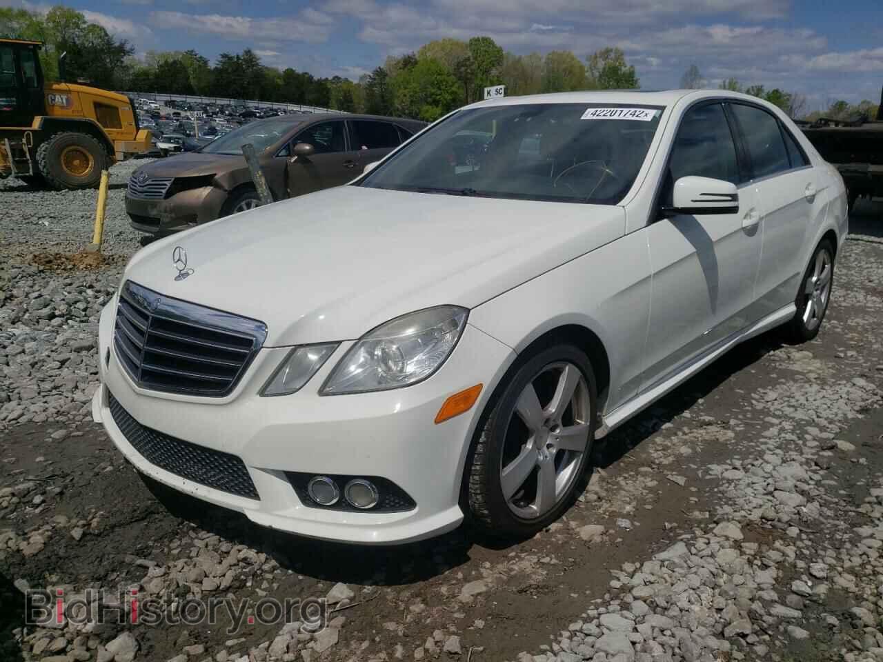 2010 MERCEDES-BENZ E-CLASS - VIN: WDDHF5GB3AA098576 - Фото 2