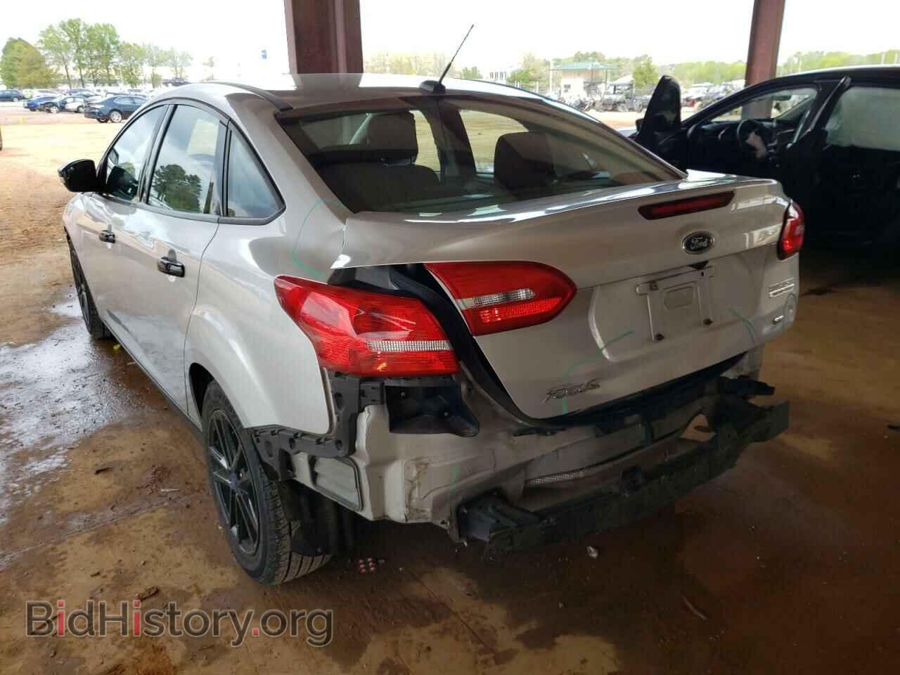 2017 FORD FOCUS - VIN: 1FADP3F2XHL301799 - Photo 3