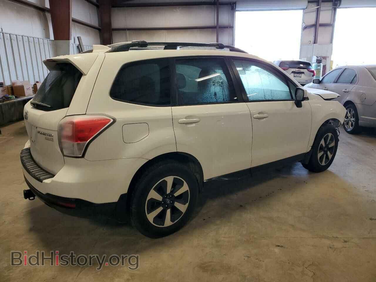 2017 SUBARU FORESTER - VIN: JF2SJAGC0HH587018 - Фото 3