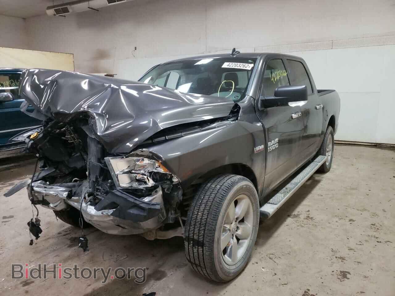 2017 RAM 1500 - VIN: 3C6RR7LT2HG735637 - Фото 2
