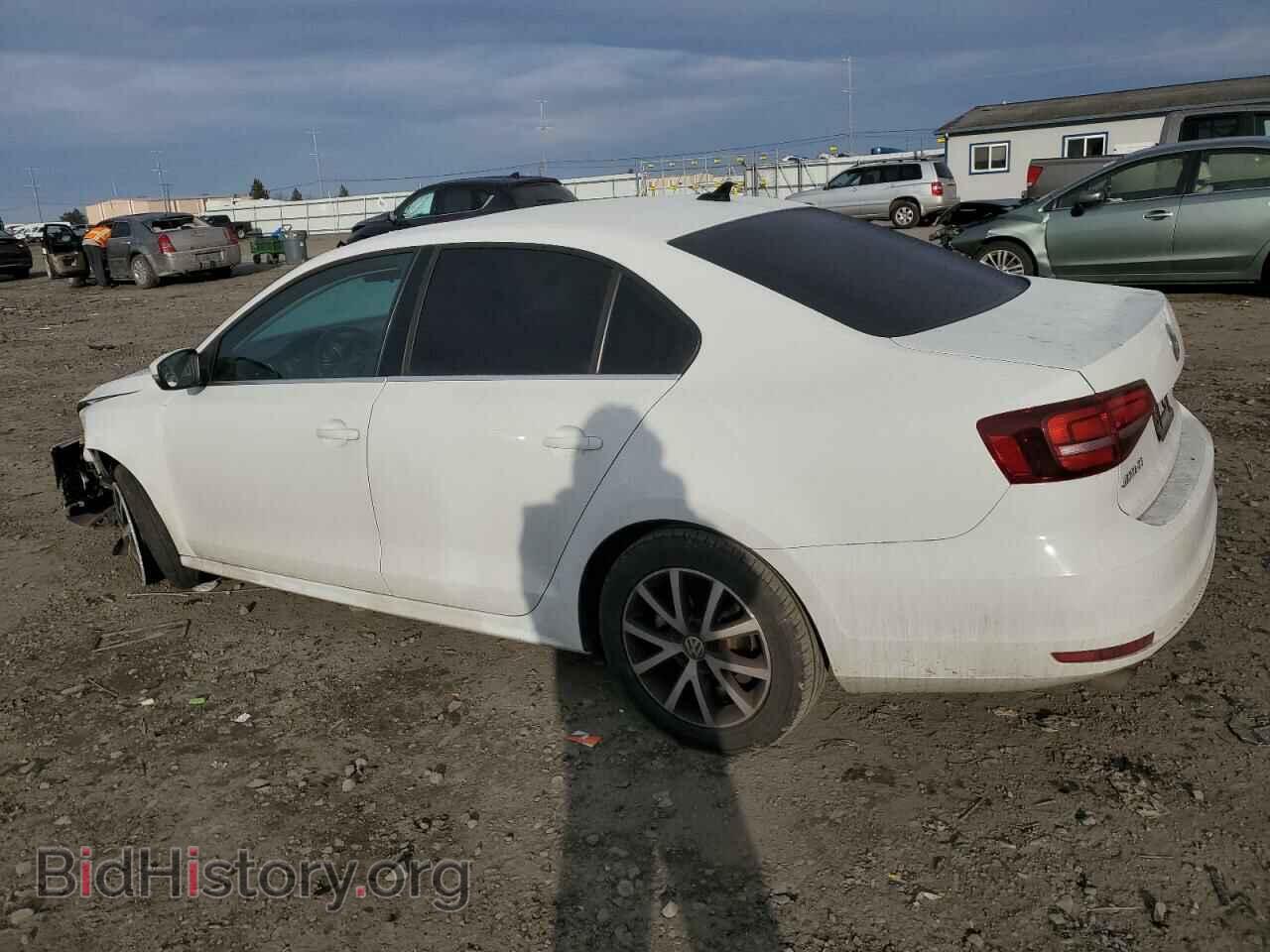 2017 VOLKSWAGEN JETTA - VIN: 3VWDB7AJ7HM257139 - Фото 2