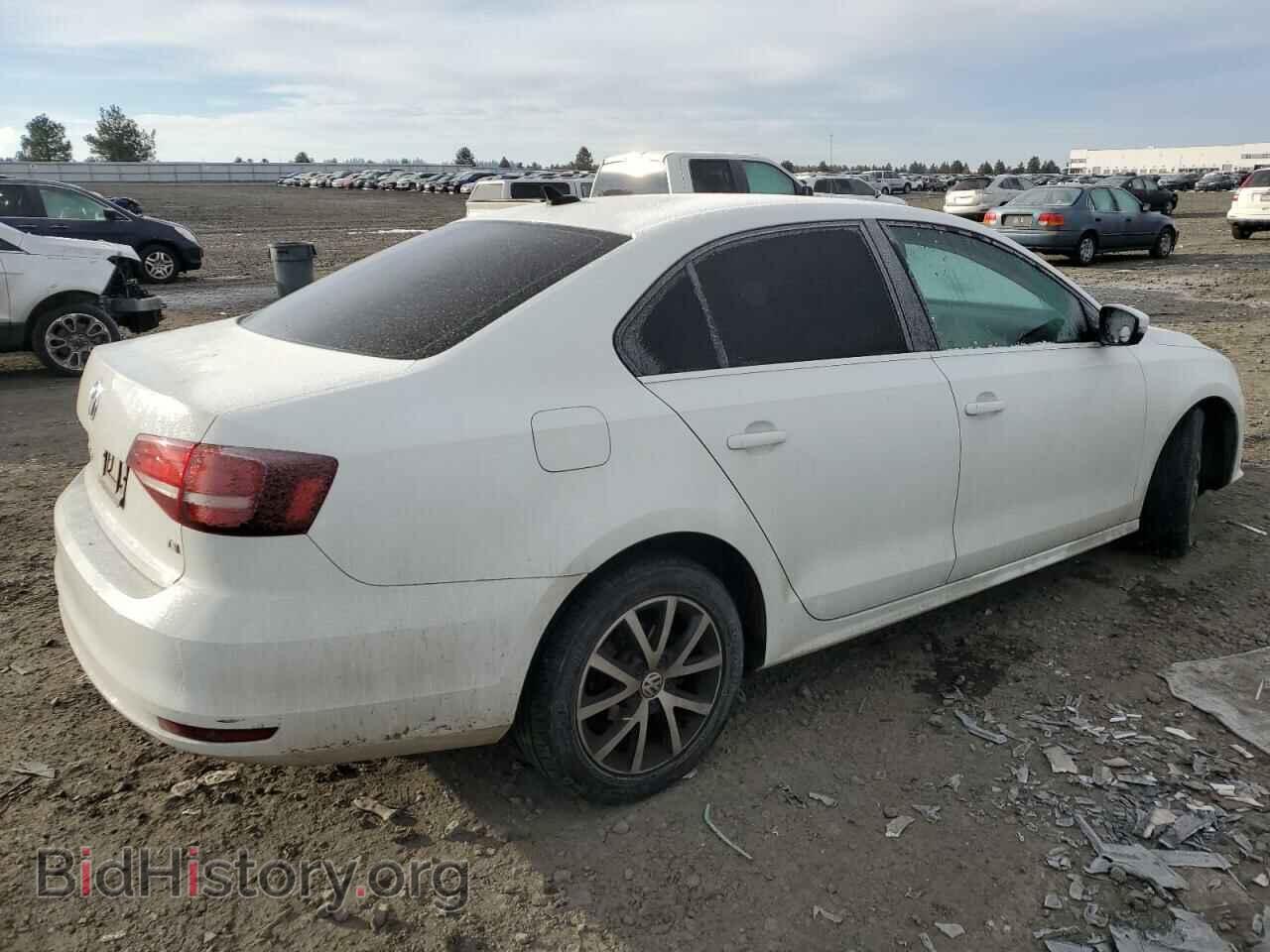 2017 VOLKSWAGEN JETTA - VIN: 3VWDB7AJ7HM257139 - Фото 3