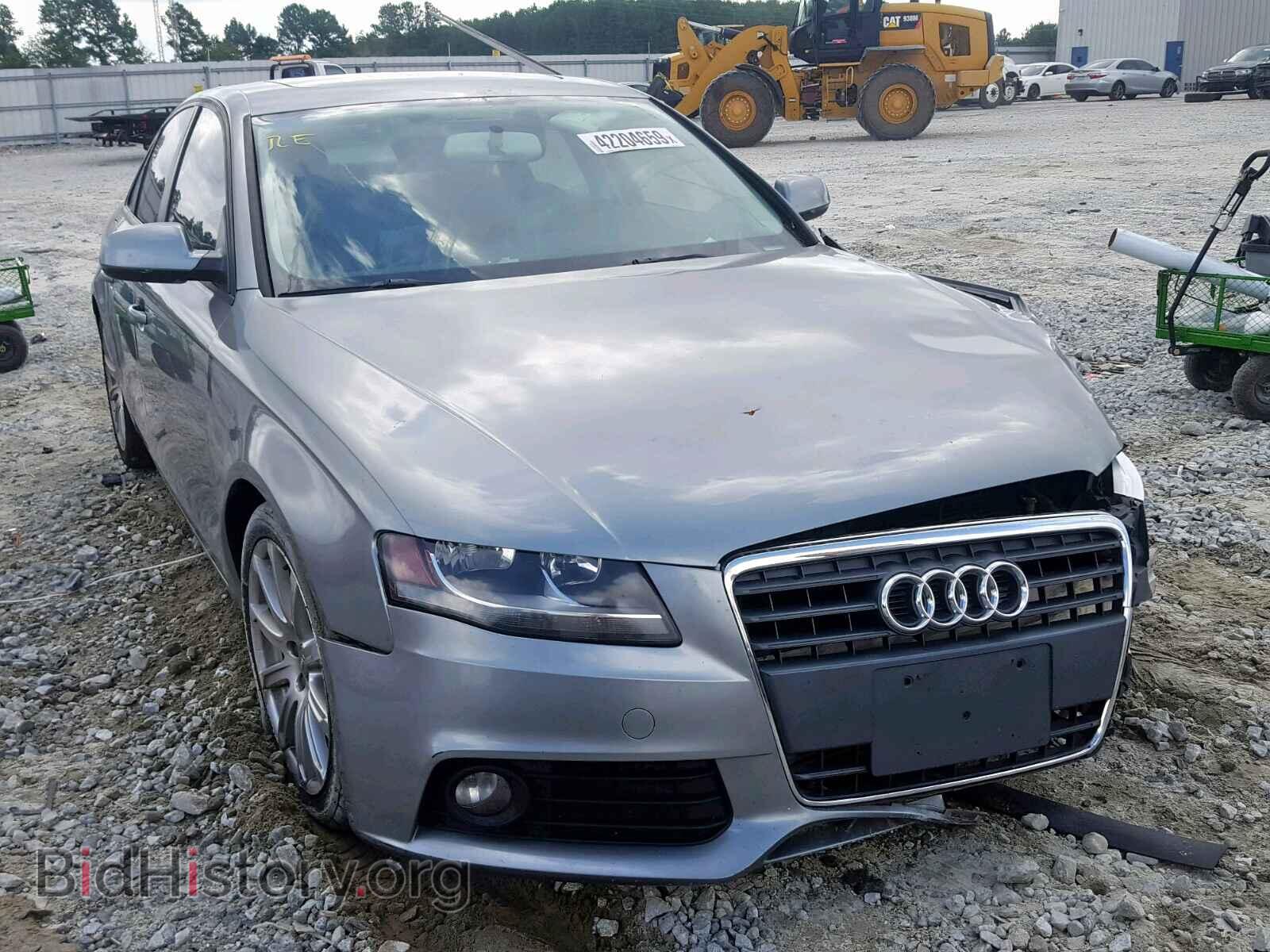Фотография WAUAFAFL2AN050135 - AUDI A4 2010