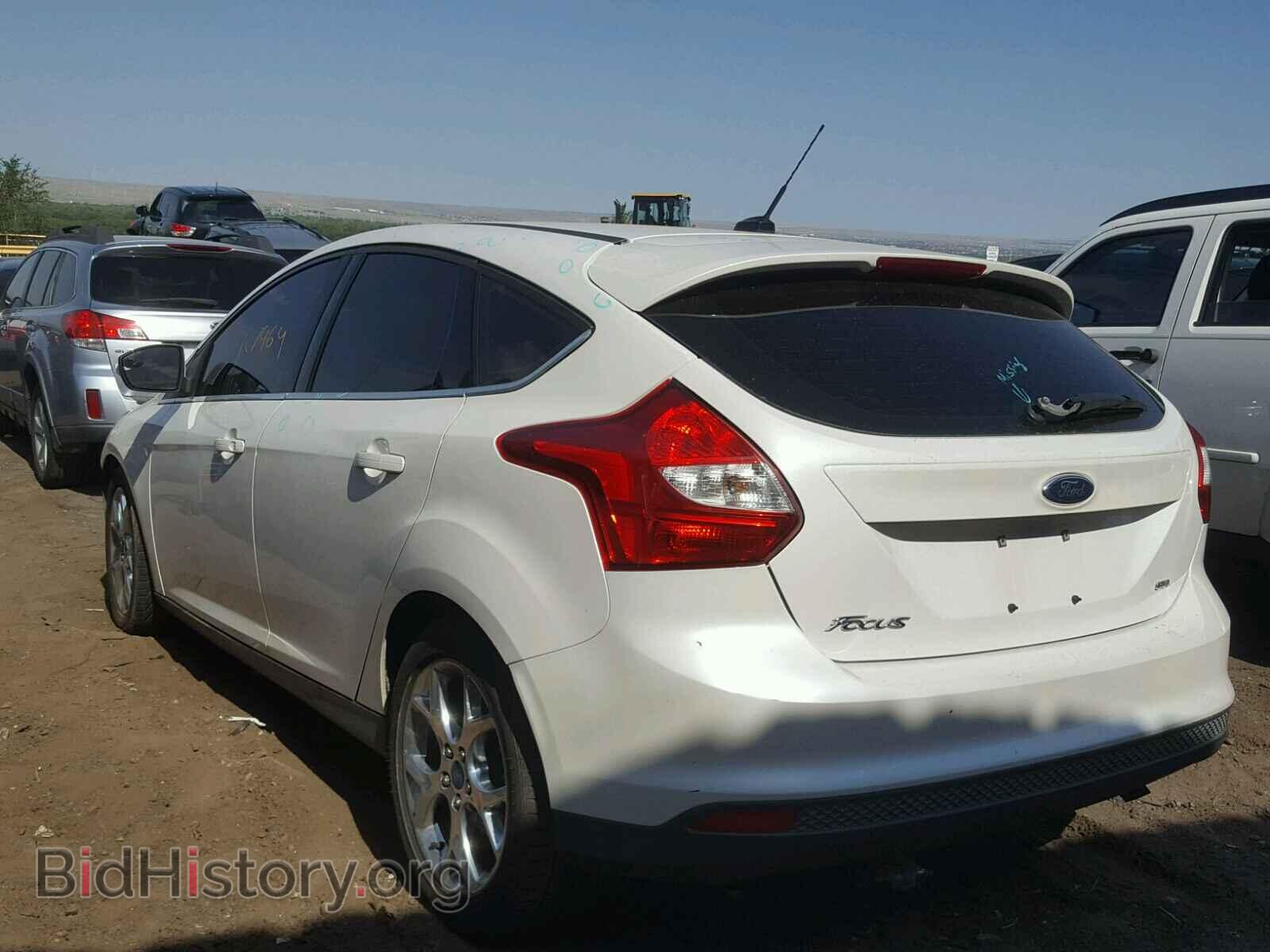 2012 Ford FOCUS (VIN 1FAHP3M25CL222568) — photo 3 of 10