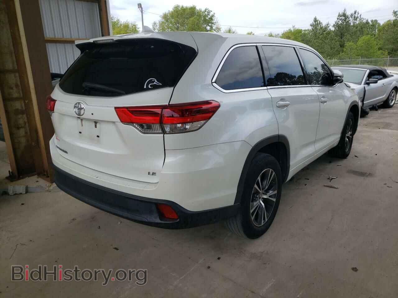 2017 TOYOTA HIGHLANDER - VIN: 5TDZZRFH2HS226824 - Фото 4