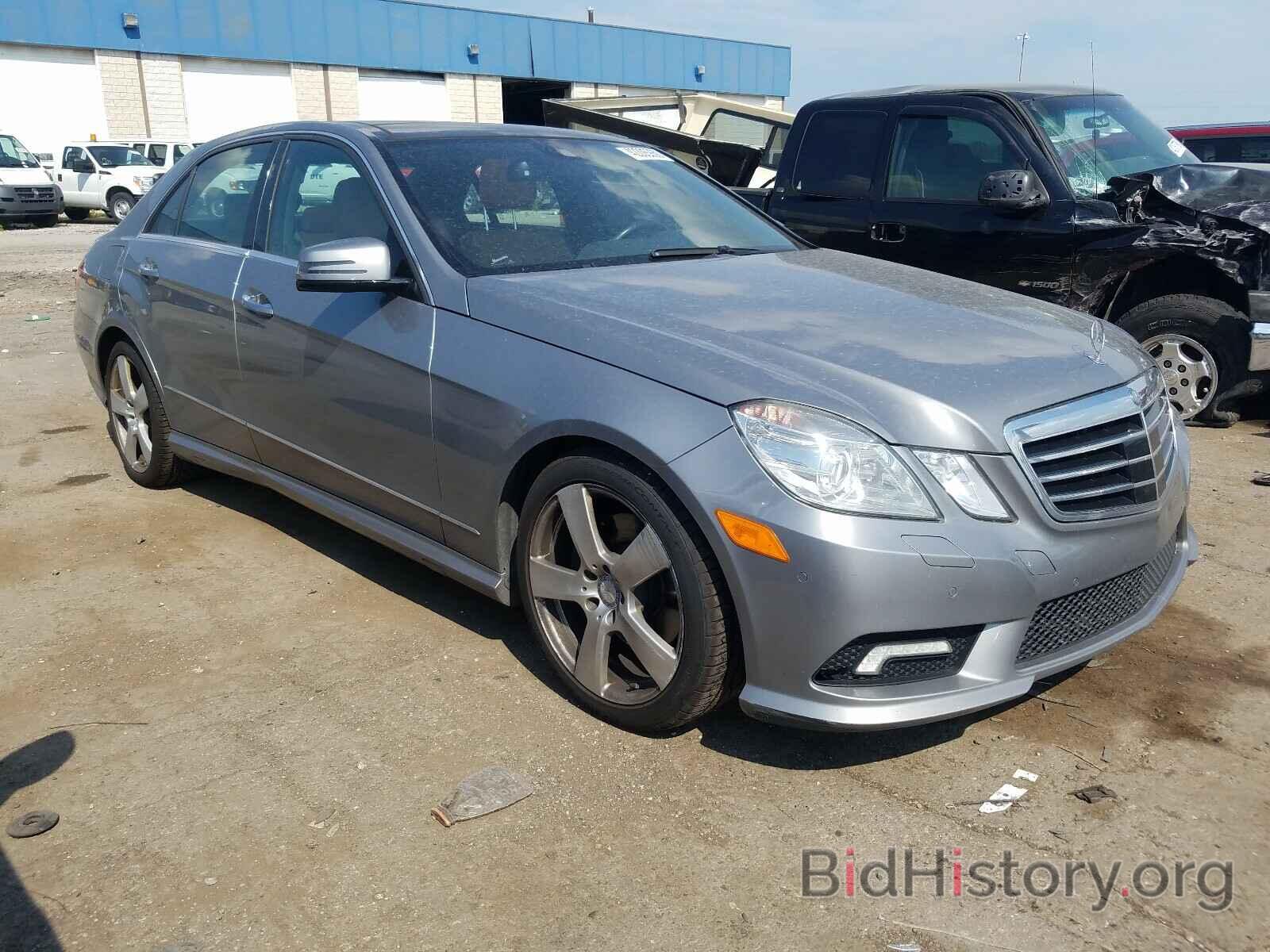 Photo WDDHF5GB3AA021576 - MERCEDES-BENZ E CLASS 2010